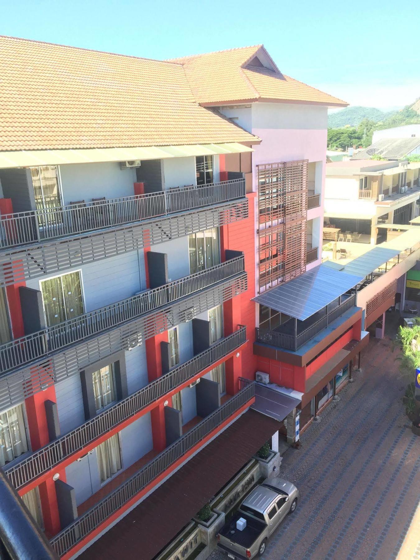 Tanawit Hotel & Spa Hua Hin Exterior photo