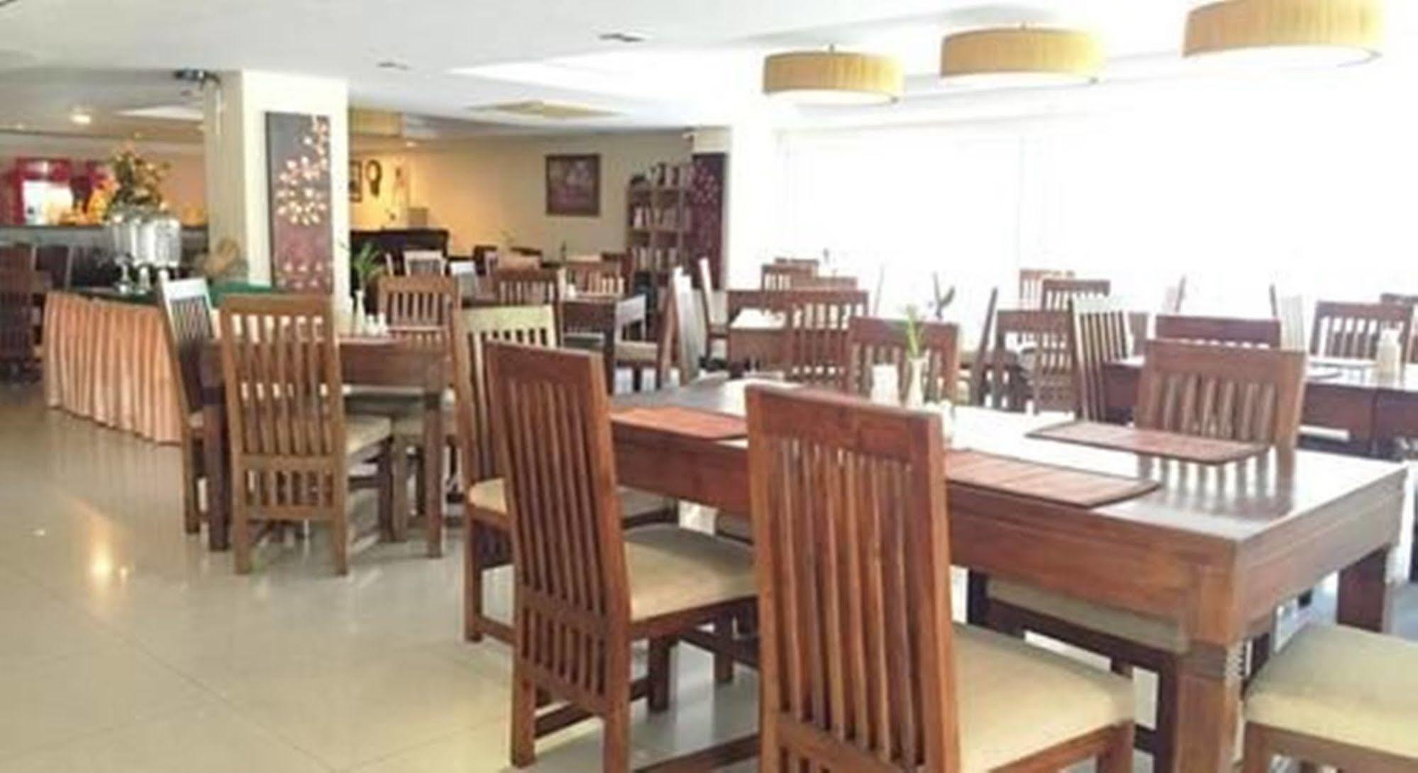 Tanawit Hotel & Spa Hua Hin Exterior photo